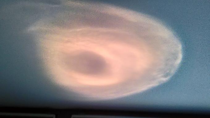 水鏡で映された光と影1